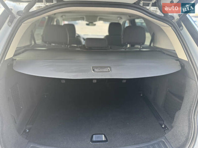 Белый Ленд Ровер Discovery Sport, объемом двигателя 2 л и пробегом 55 тыс. км за 23800 $, фото 16 на Automoto.ua