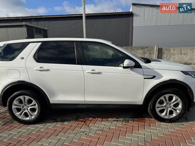 Белый Ленд Ровер Discovery Sport, объемом двигателя 2 л и пробегом 55 тыс. км за 23800 $, фото 3 на Automoto.ua