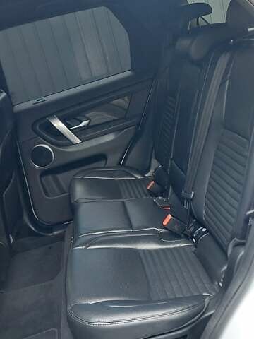 Белый Ленд Ровер Discovery Sport, объемом двигателя 2 л и пробегом 131 тыс. км за 27999 $, фото 44 на Automoto.ua