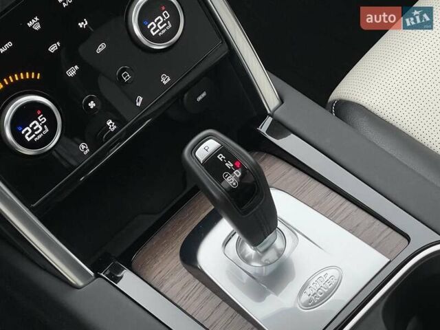 Белый Ленд Ровер Discovery Sport, объемом двигателя 2 л и пробегом 72 тыс. км за 37000 $, фото 20 на Automoto.ua