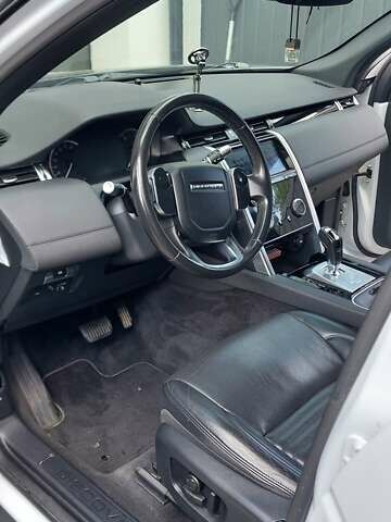 Белый Ленд Ровер Discovery Sport, объемом двигателя 2 л и пробегом 131 тыс. км за 27999 $, фото 40 на Automoto.ua