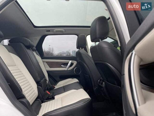 Белый Ленд Ровер Discovery Sport, объемом двигателя 2 л и пробегом 72 тыс. км за 37000 $, фото 33 на Automoto.ua