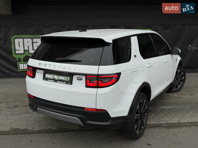 Белый Ленд Ровер Discovery Sport, объемом двигателя 2 л и пробегом 64 тыс. км за 31500 $, фото 63 на Automoto.ua