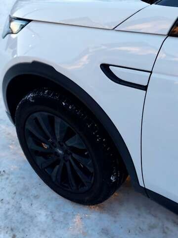 Білий Ленд Ровер Discovery Sport, об'ємом двигуна 2 л та пробігом 106 тис. км за 28900 $, фото 13 на Automoto.ua