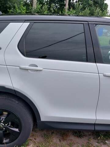 Белый Ленд Ровер Discovery Sport, объемом двигателя 2 л и пробегом 131 тыс. км за 27999 $, фото 21 на Automoto.ua