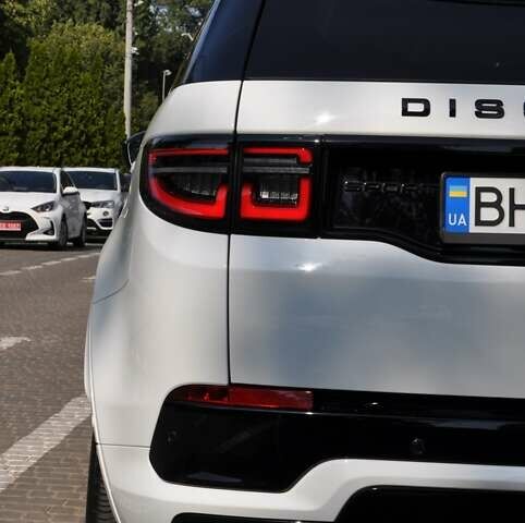Білий Ленд Ровер Discovery Sport, об'ємом двигуна 2 л та пробігом 37 тис. км за 35000 $, фото 5 на Automoto.ua