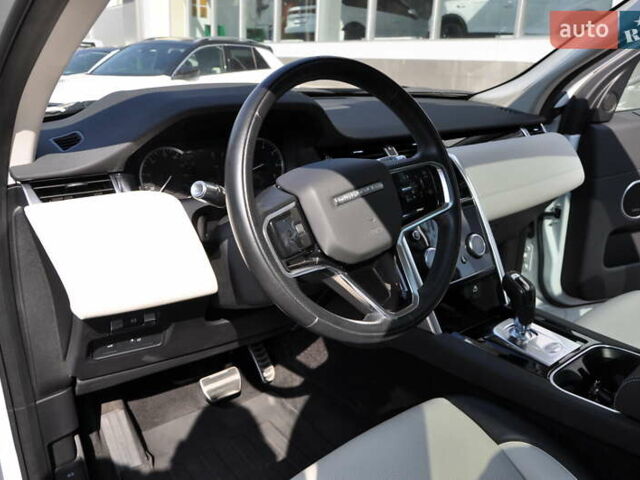 Білий Ленд Ровер Discovery Sport, об'ємом двигуна 2 л та пробігом 37 тис. км за 35000 $, фото 29 на Automoto.ua