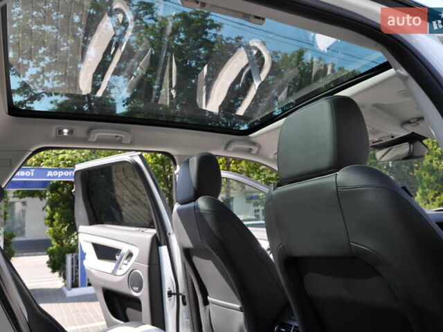 Білий Ленд Ровер Discovery Sport, об'ємом двигуна 2 л та пробігом 37 тис. км за 35000 $, фото 21 на Automoto.ua