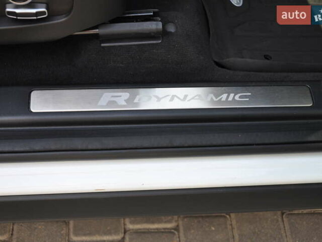 Білий Ленд Ровер Discovery Sport, об'ємом двигуна 2 л та пробігом 37 тис. км за 35000 $, фото 27 на Automoto.ua