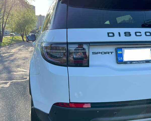 Білий Ленд Ровер Discovery Sport, об'ємом двигуна 2 л та пробігом 52 тис. км за 43000 $, фото 1 на Automoto.ua