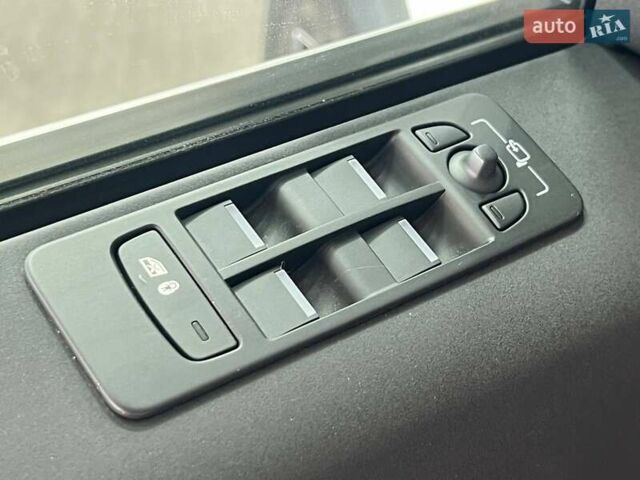 Белый Ленд Ровер Discovery Sport, объемом двигателя 2 л и пробегом 18 тыс. км за 42500 $, фото 13 на Automoto.ua