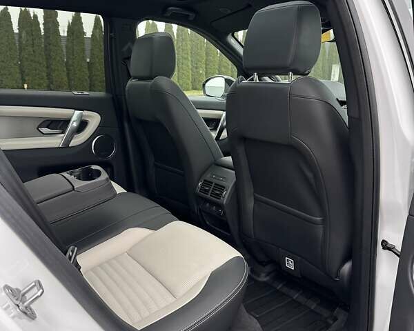 Белый Ленд Ровер Discovery Sport, объемом двигателя 1.5 л и пробегом 18 тыс. км за 65900 $, фото 26 на Automoto.ua