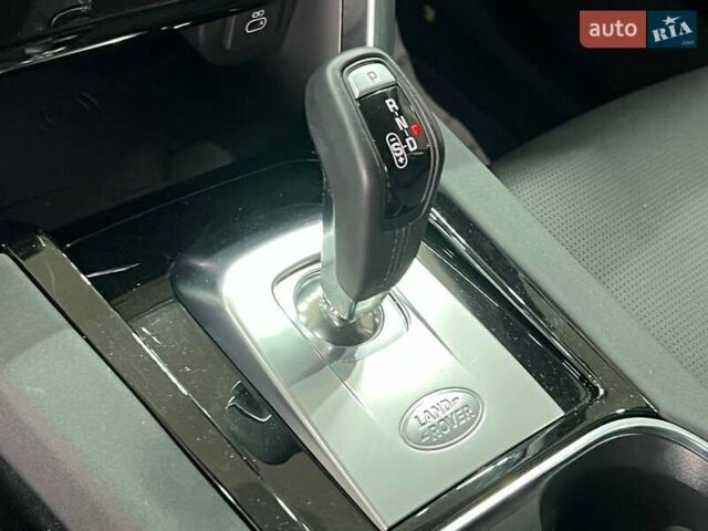 Белый Ленд Ровер Discovery Sport, объемом двигателя 2 л и пробегом 18 тыс. км за 42500 $, фото 15 на Automoto.ua