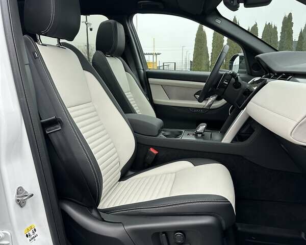 Белый Ленд Ровер Discovery Sport, объемом двигателя 1.5 л и пробегом 18 тыс. км за 65900 $, фото 31 на Automoto.ua