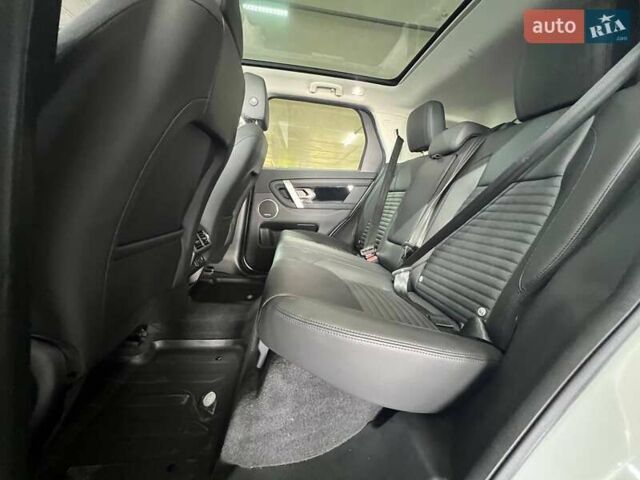 Белый Ленд Ровер Discovery Sport, объемом двигателя 2 л и пробегом 18 тыс. км за 42500 $, фото 29 на Automoto.ua