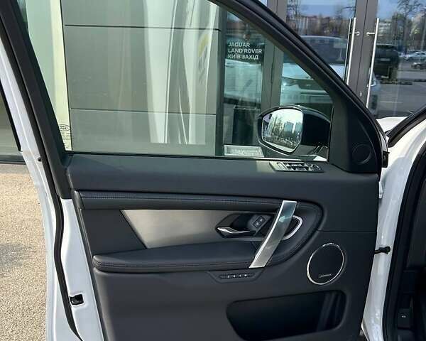 Белый Ленд Ровер Discovery Sport, объемом двигателя 2 л и пробегом 5 тыс. км за 66566 $, фото 9 на Automoto.ua