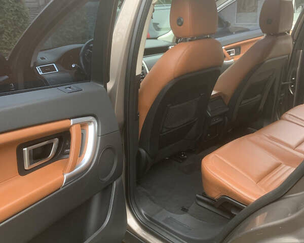 Бежевый Ленд Ровер Discovery Sport, объемом двигателя 2 л и пробегом 208 тыс. км за 22000 $, фото 12 на Automoto.ua