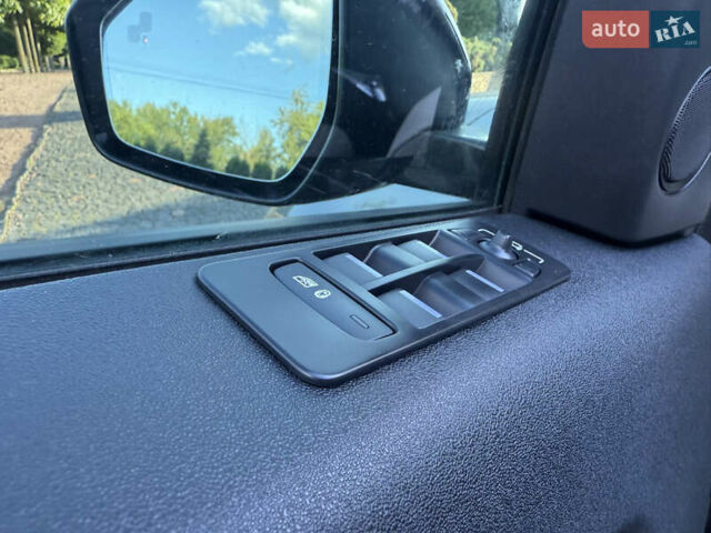 Бежевый Ленд Ровер Discovery Sport, объемом двигателя 2 л и пробегом 95 тыс. км за 31111 $, фото 44 на Automoto.ua