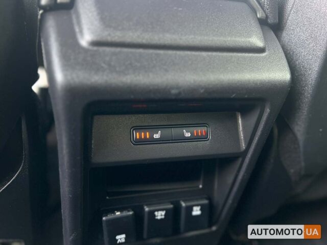 Черный Ленд Ровер Discovery Sport, объемом двигателя 2 л и пробегом 120 тыс. км за 17999 $, фото 13 на Automoto.ua