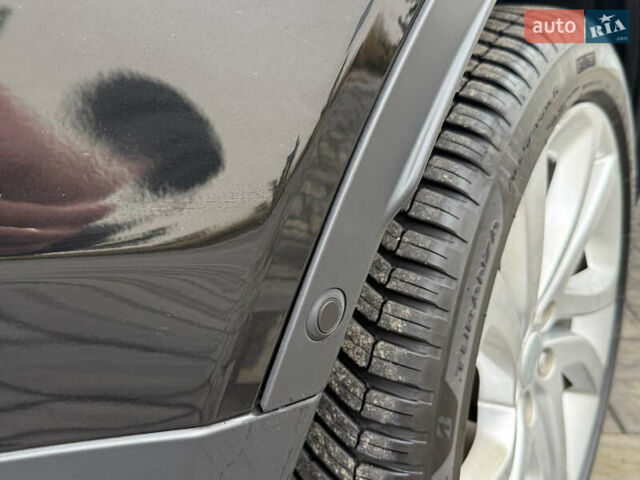 Черный Ленд Ровер Discovery Sport, объемом двигателя 2 л и пробегом 130 тыс. км за 18700 $, фото 16 на Automoto.ua