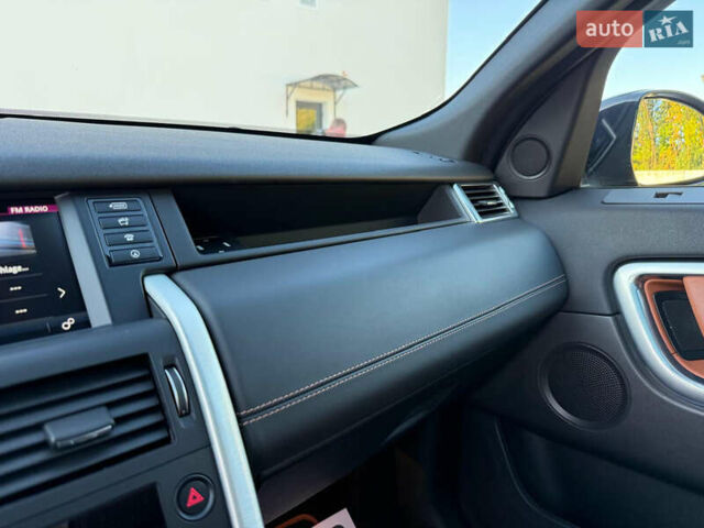 Черный Ленд Ровер Discovery Sport, объемом двигателя 2 л и пробегом 128 тыс. км за 19500 $, фото 39 на Automoto.ua