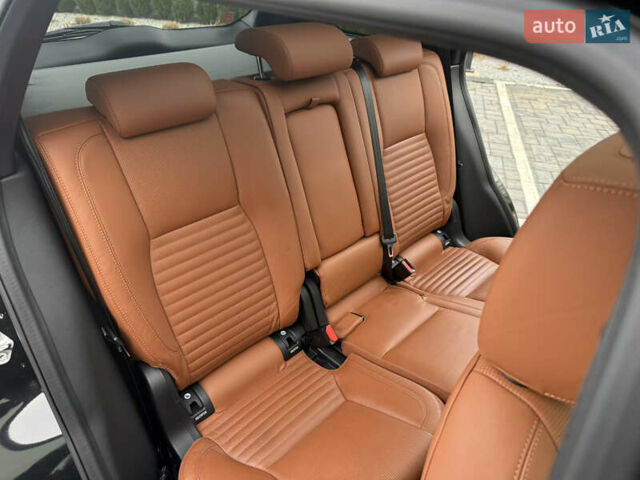 Черный Ленд Ровер Discovery Sport, объемом двигателя 2 л и пробегом 130 тыс. км за 18500 $, фото 47 на Automoto.ua