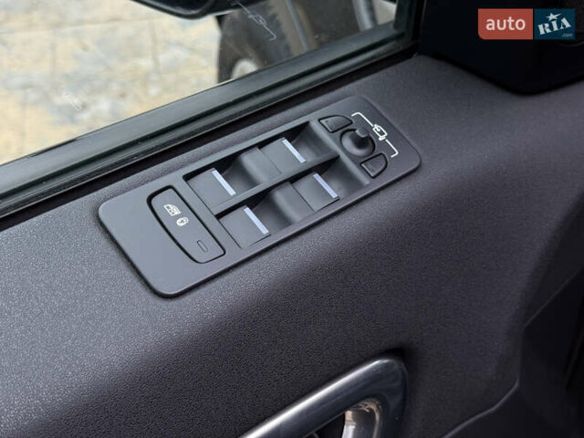 Черный Ленд Ровер Discovery Sport, объемом двигателя 2 л и пробегом 129 тыс. км за 17600 $, фото 10 на Automoto.ua