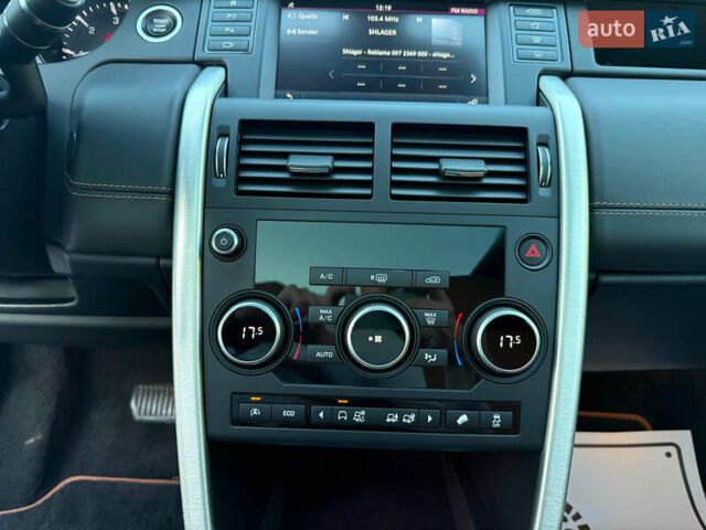 Черный Ленд Ровер Discovery Sport, объемом двигателя 2 л и пробегом 128 тыс. км за 19500 $, фото 30 на Automoto.ua