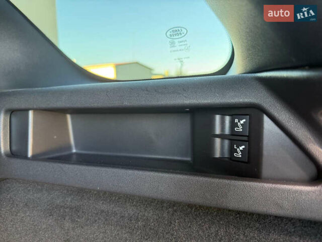 Черный Ленд Ровер Discovery Sport, объемом двигателя 2 л и пробегом 128 тыс. км за 19500 $, фото 67 на Automoto.ua