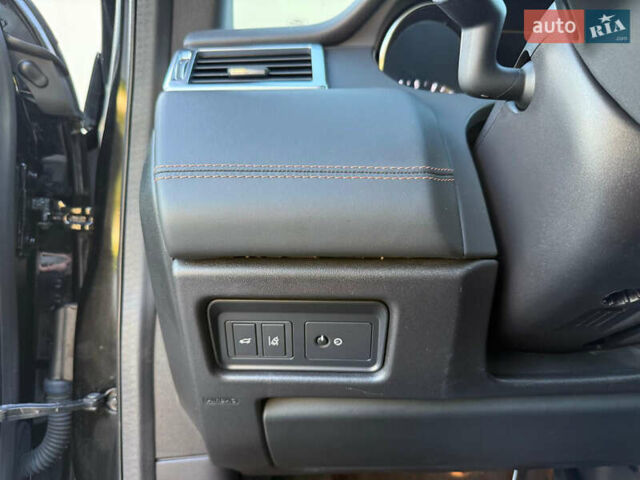 Черный Ленд Ровер Discovery Sport, объемом двигателя 2 л и пробегом 128 тыс. км за 19500 $, фото 29 на Automoto.ua