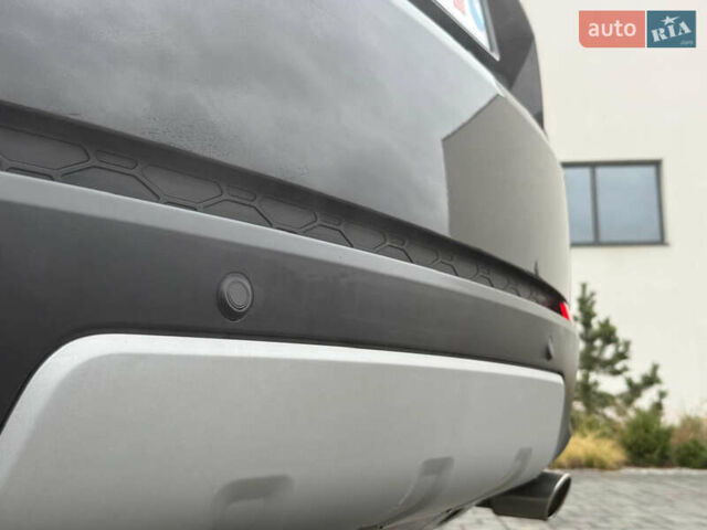 Черный Ленд Ровер Discovery Sport, объемом двигателя 2 л и пробегом 130 тыс. км за 18700 $, фото 14 на Automoto.ua