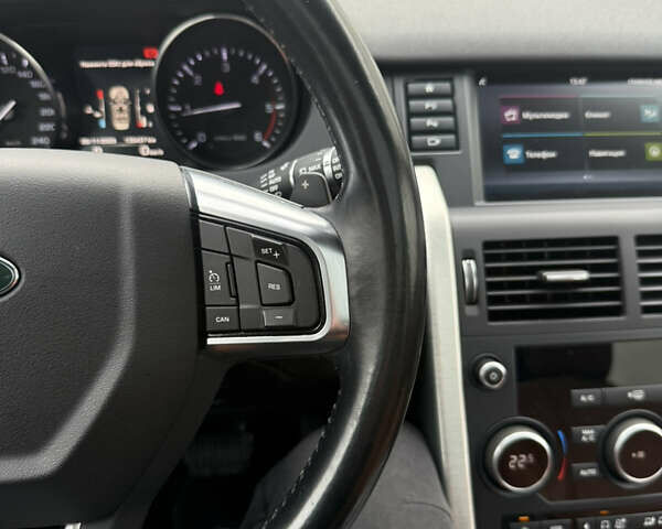 Черный Ленд Ровер Discovery Sport, объемом двигателя 2 л и пробегом 130 тыс. км за 18500 $, фото 70 на Automoto.ua