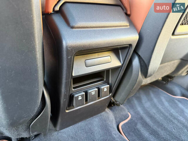 Черный Ленд Ровер Discovery Sport, объемом двигателя 2 л и пробегом 128 тыс. км за 19500 $, фото 58 на Automoto.ua