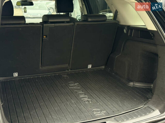Черный Ленд Ровер Discovery Sport, объемом двигателя 2 л и пробегом 129 тыс. км за 17600 $, фото 14 на Automoto.ua