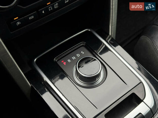 Черный Ленд Ровер Discovery Sport, объемом двигателя 2 л и пробегом 129 тыс. км за 17600 $, фото 18 на Automoto.ua