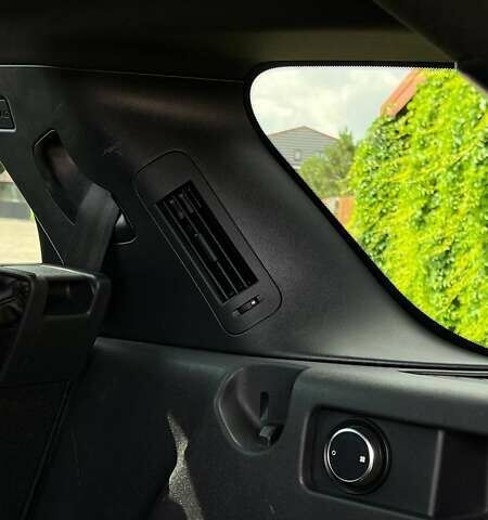 Черный Ленд Ровер Discovery Sport, объемом двигателя 2 л и пробегом 270 тыс. км за 17500 $, фото 19 на Automoto.ua