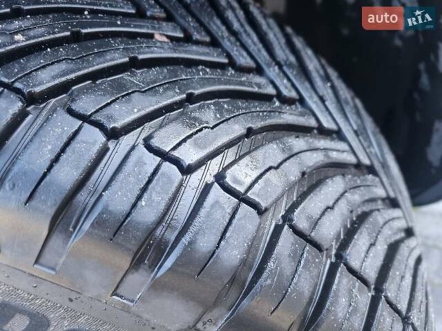 Чорний Ленд Ровер Discovery Sport, об'ємом двигуна 2 л та пробігом 130 тис. км за 17999 $, фото 39 на Automoto.ua