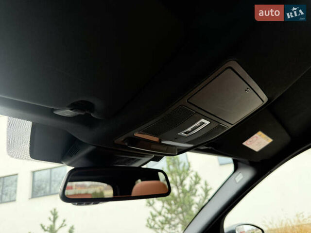 Черный Ленд Ровер Discovery Sport, объемом двигателя 2 л и пробегом 130 тыс. км за 18500 $, фото 72 на Automoto.ua