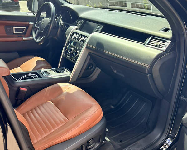 Черный Ленд Ровер Discovery Sport, объемом двигателя 2 л и пробегом 145 тыс. км за 22000 $, фото 7 на Automoto.ua