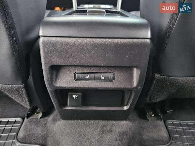 Черный Ленд Ровер Discovery Sport, объемом двигателя 2 л и пробегом 214 тыс. км за 18999 $, фото 40 на Automoto.ua