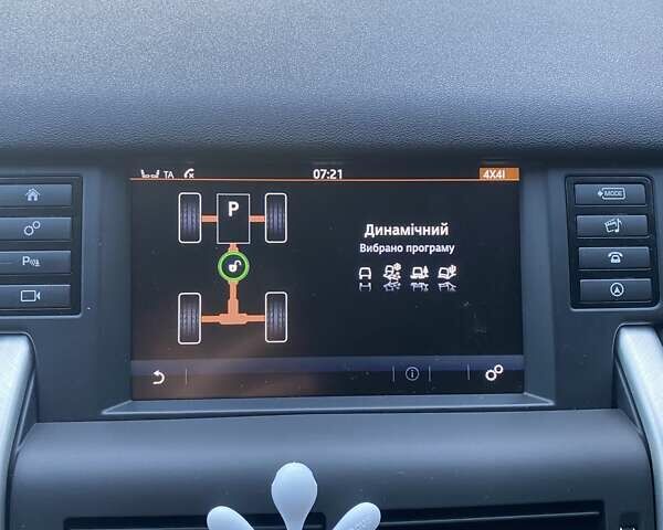 Чорний Ленд Ровер Discovery Sport, об'ємом двигуна 2 л та пробігом 71 тис. км за 21900 $, фото 16 на Automoto.ua
