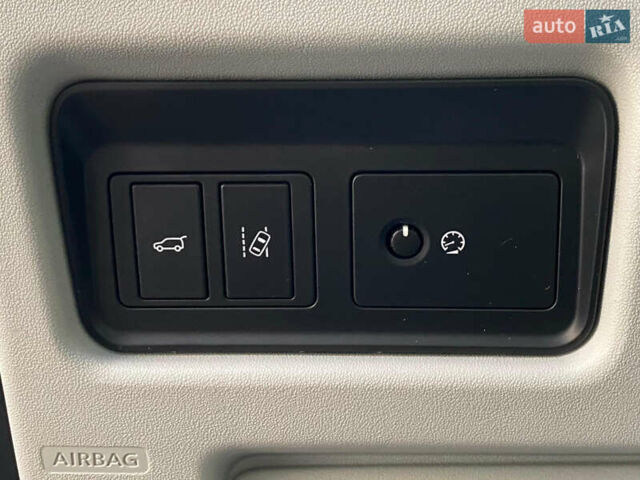 Черный Ленд Ровер Discovery Sport, объемом двигателя 2.2 л и пробегом 220 тыс. км за 17700 $, фото 13 на Automoto.ua