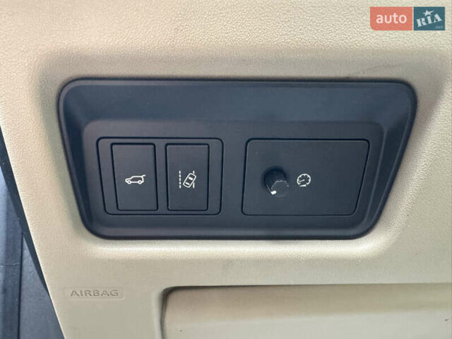 Черный Ленд Ровер Discovery Sport, объемом двигателя 2 л и пробегом 149 тыс. км за 11900 $, фото 21 на Automoto.ua