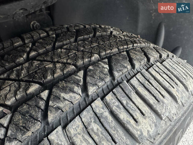 Черный Ленд Ровер Discovery Sport, объемом двигателя 2 л и пробегом 149 тыс. км за 11900 $, фото 9 на Automoto.ua