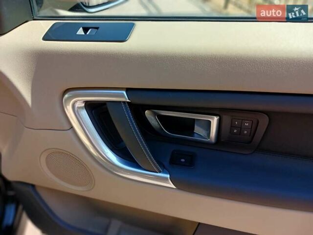 Чорний Ленд Ровер Discovery Sport, об'ємом двигуна 2 л та пробігом 108 тис. км за 16500 $, фото 11 на Automoto.ua