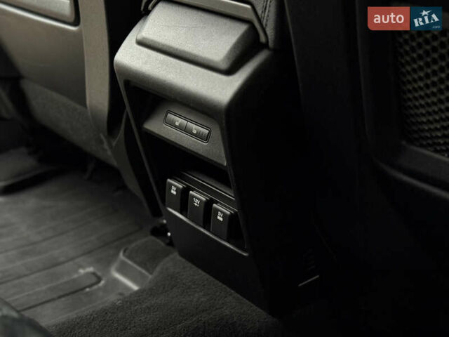 Чорний Ленд Ровер Discovery Sport, об'ємом двигуна 2 л та пробігом 185 тис. км за 15200 $, фото 17 на Automoto.ua