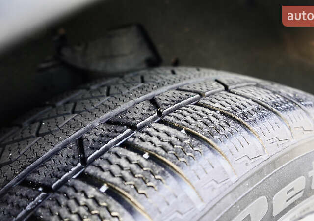 Чорний Ленд Ровер Discovery Sport, об'ємом двигуна 2 л та пробігом 133 тис. км за 18500 $, фото 15 на Automoto.ua