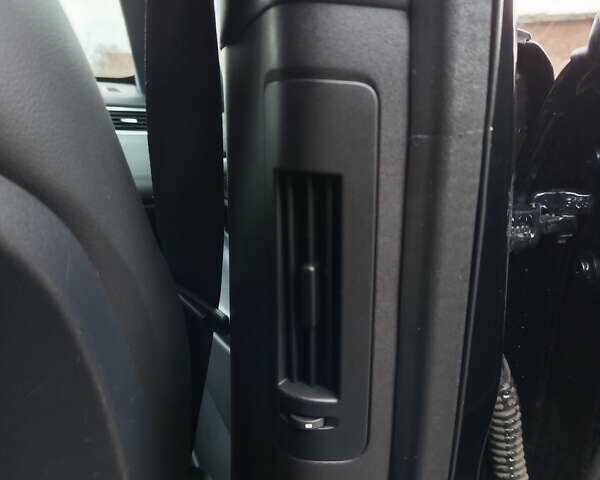 Черный Ленд Ровер Discovery Sport, объемом двигателя 2 л и пробегом 140 тыс. км за 15800 $, фото 53 на Automoto.ua