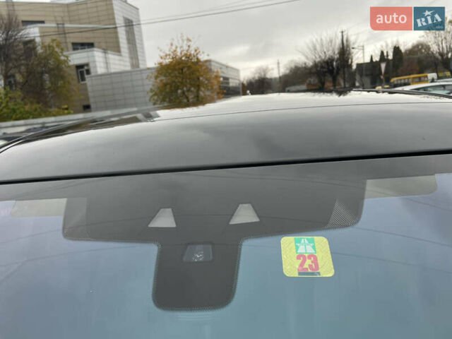 Черный Ленд Ровер Discovery Sport, объемом двигателя 2 л и пробегом 211 тыс. км за 21800 $, фото 10 на Automoto.ua