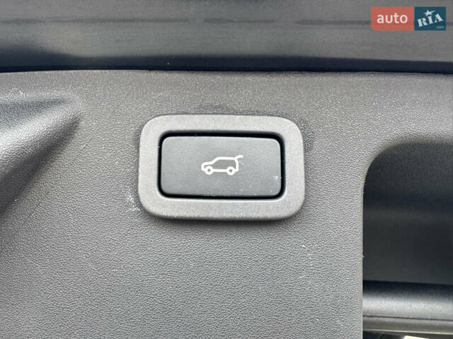 Черный Ленд Ровер Discovery Sport, объемом двигателя 2 л и пробегом 149 тыс. км за 11900 $, фото 30 на Automoto.ua